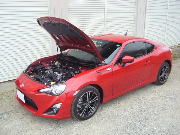 トヨタ86用ボンネットダンパー